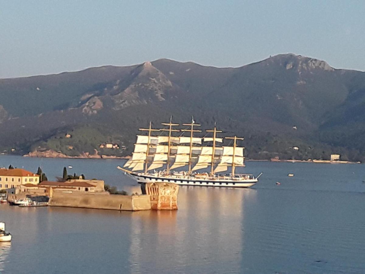 B&B La terrazza sul mare Portoferraio Esterno foto