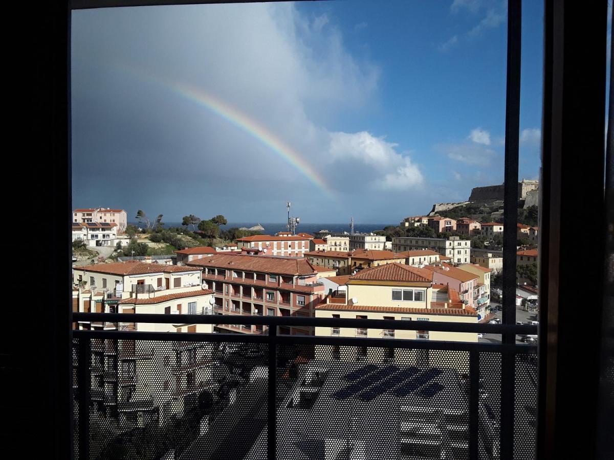 B&B La terrazza sul mare Portoferraio Esterno foto